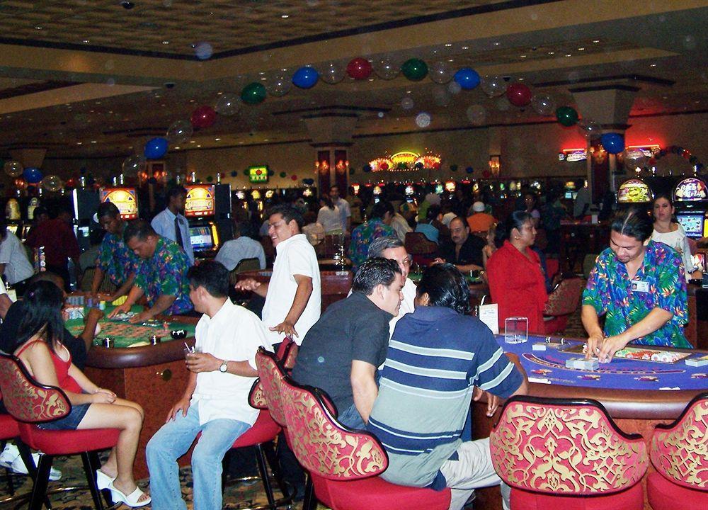 Las Vegas Hotel & Casino Corozal Exterior photo